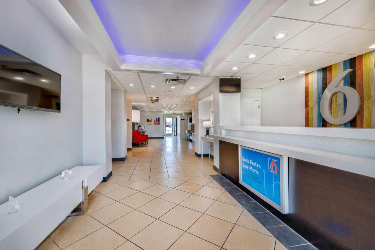 6-norman, Ok Hotel