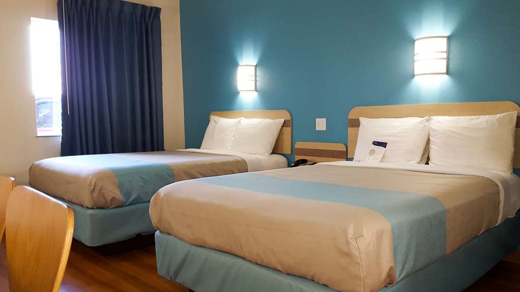 6-norman, Ok Hotel